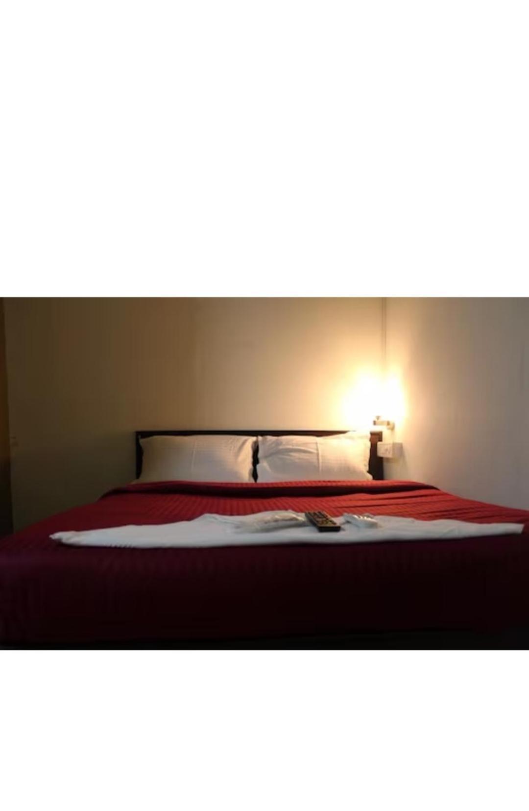 Hotel Saffron Inn 孟买 外观 照片